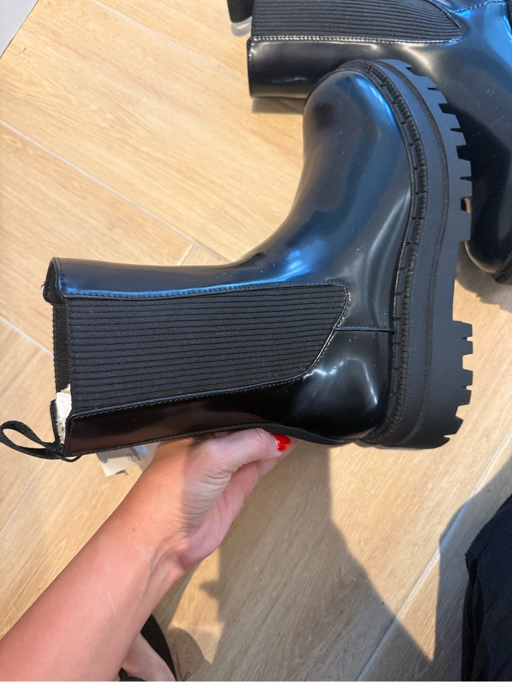 Zara Chunky Black Chelsea Lug Boots - Picture 2 of 4